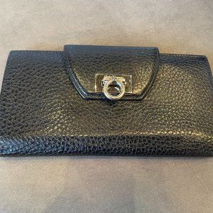 Ferragamo Continental Women's Wallet Black